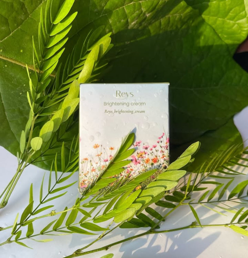Rey's Brightening Cream - Reduces Pigmentation, Tanning, and Dark Spots for Clearer, Brighter Skin. Also helps in skin whitening .